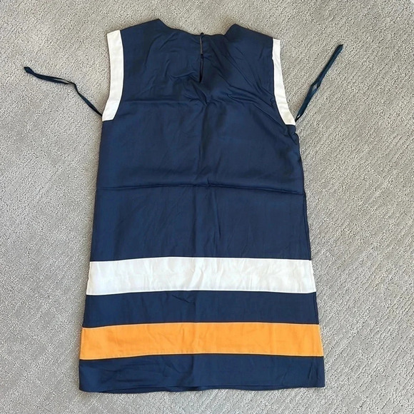 Cremieux Women’s small navy dress - Picture 5 of 5